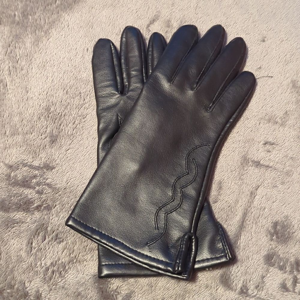 Women's Vegan Leather Gloves black